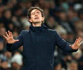 体育平台-弗兰克：比索马冬窗不离队；特尔的报名问题我觉得怪欧足联