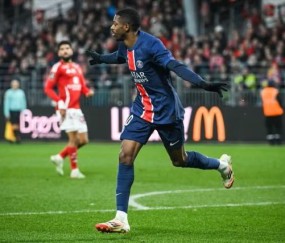 体育直播-连场戴帽成大巴黎领袖 登贝莱正在享受9号位